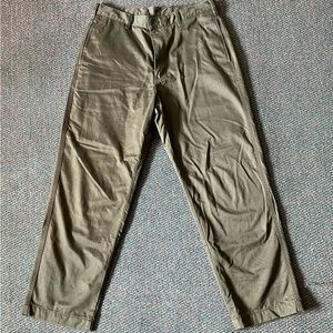 Uniqlo Wide fit Chino Pants Army green